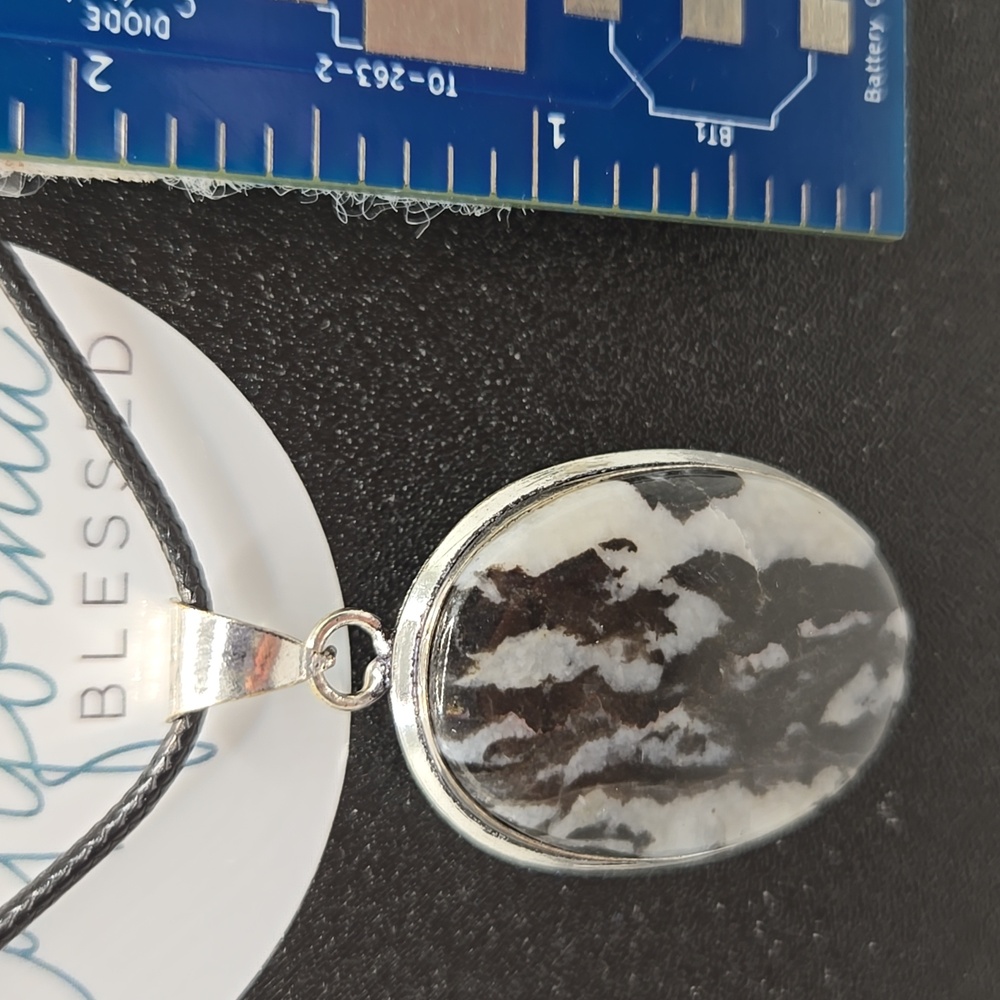 White Buffalo pendant #367 NWOT